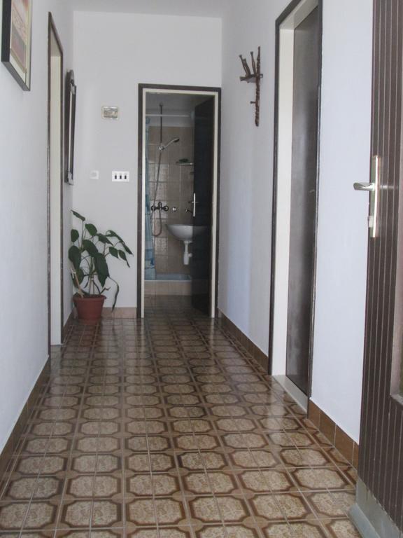 Apartmani Jordana Komiža Oda fotoğraf